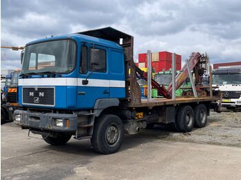 Camion trasporto legname MAN 27.403 / Holztansporter VKRANE 11.77 Kran 6x4