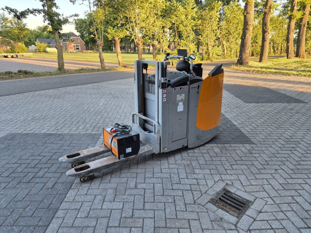 Carrello elevatore elettrico STILL EXD-S20 stacker
