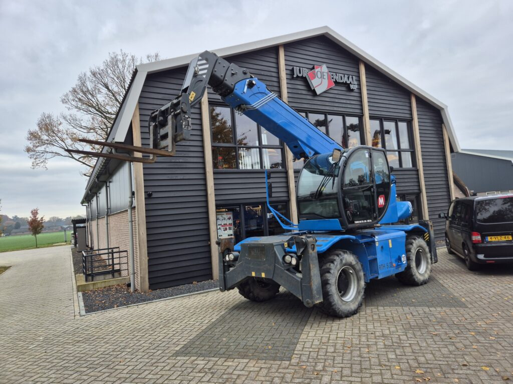 Sollevatore telescopico MAGNI RTH 5.21