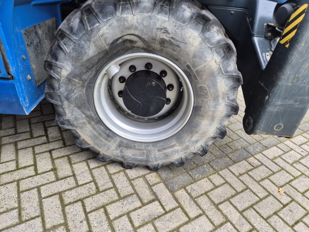 Sollevatore telescopico MAGNI RTH 5.21