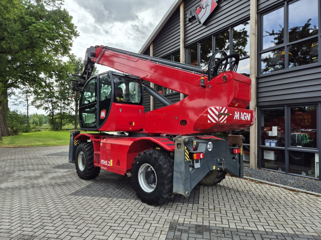 Sollevatore telescopico MAGNI RTH 5.23