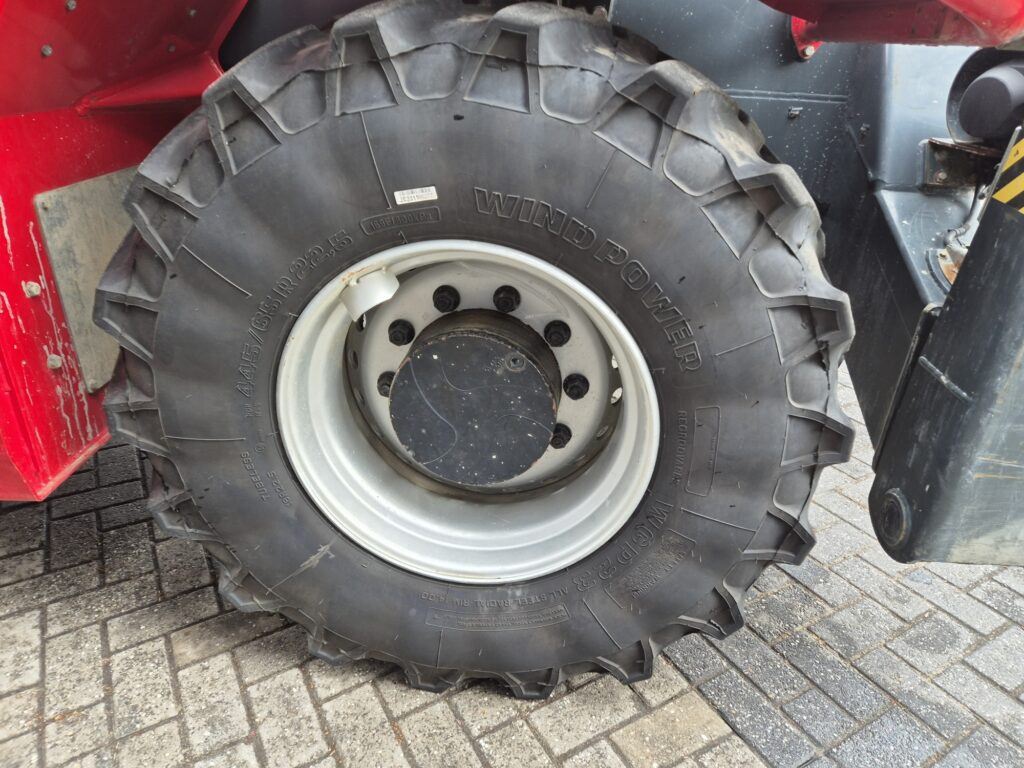 Sollevatore telescopico MAGNI RTH 5.23