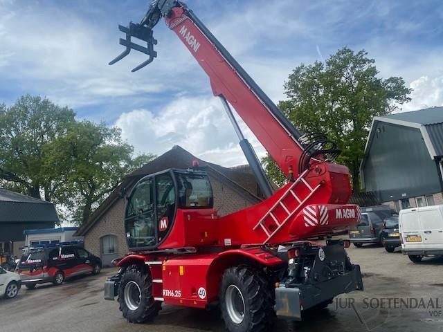 Sollevatore telescopico MAGNI RTH 6.30 SH