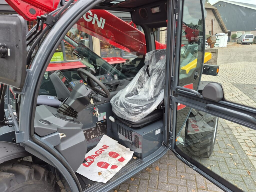 Sollevatore telescopico MAGNI TH 3.6