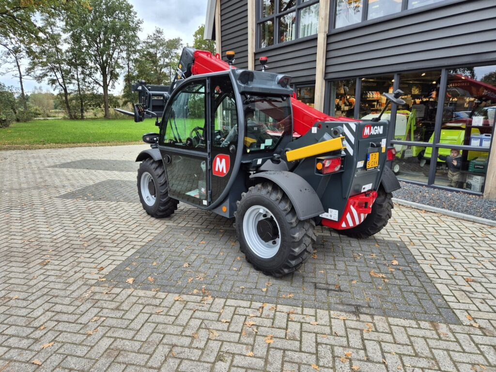 Sollevatore telescopico MAGNI TH 3.6