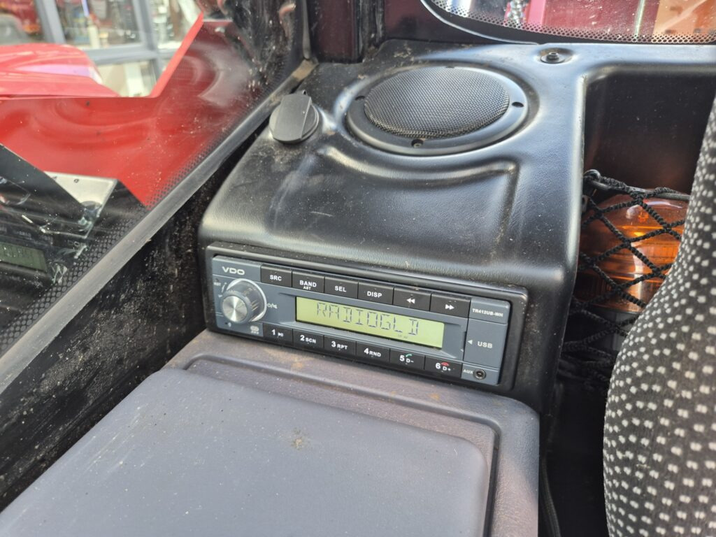 Sollevatore telescopico MANITOU MLT 625-75