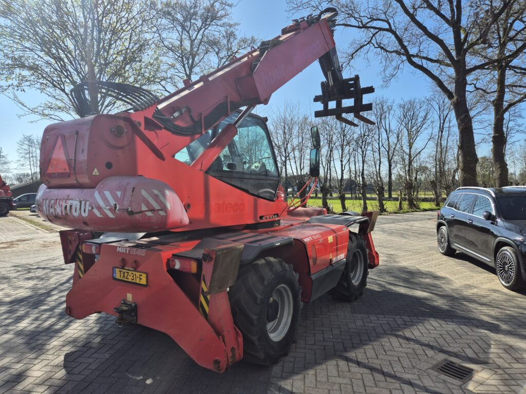 Sollevatore telescopico MANITOU MRT 1840 easy