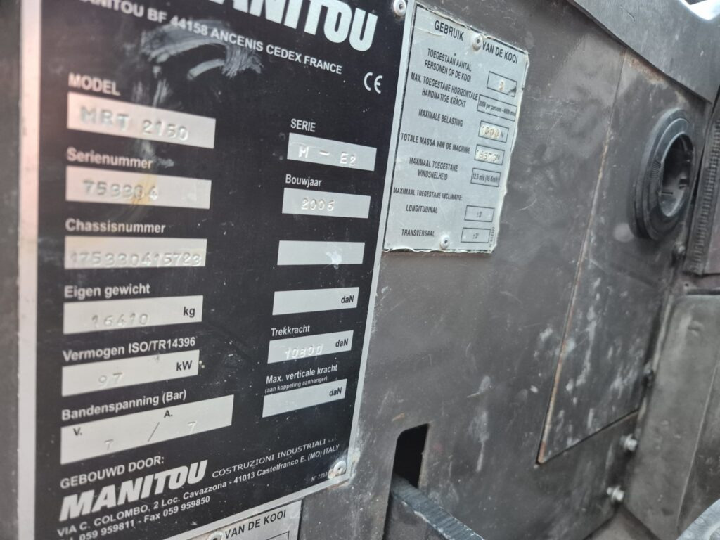 Sollevatore telescopico MANITOU MRT 2150 M-series