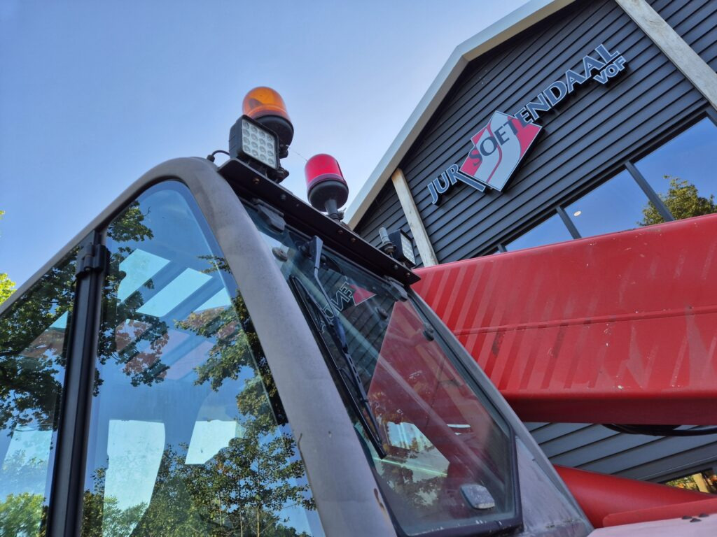 Sollevatore telescopico MANITOU MRT 2150 M-series