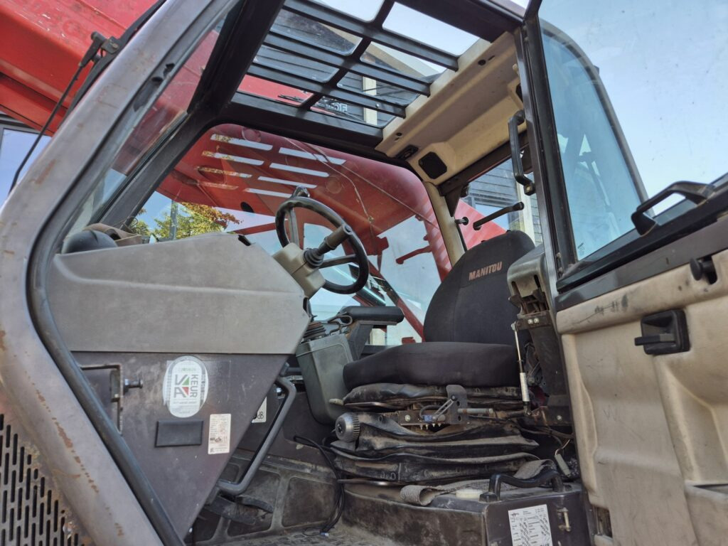 Sollevatore telescopico MANITOU MRT 2150 M-series