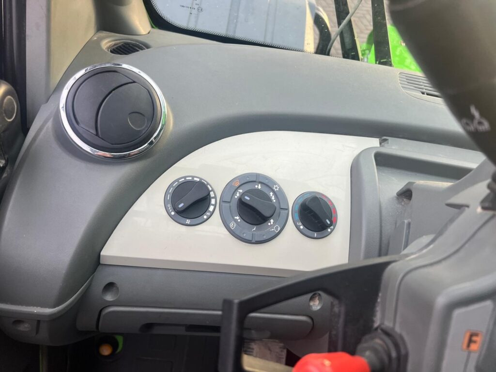 Sollevatore telescopico MERLO 65.9 TF