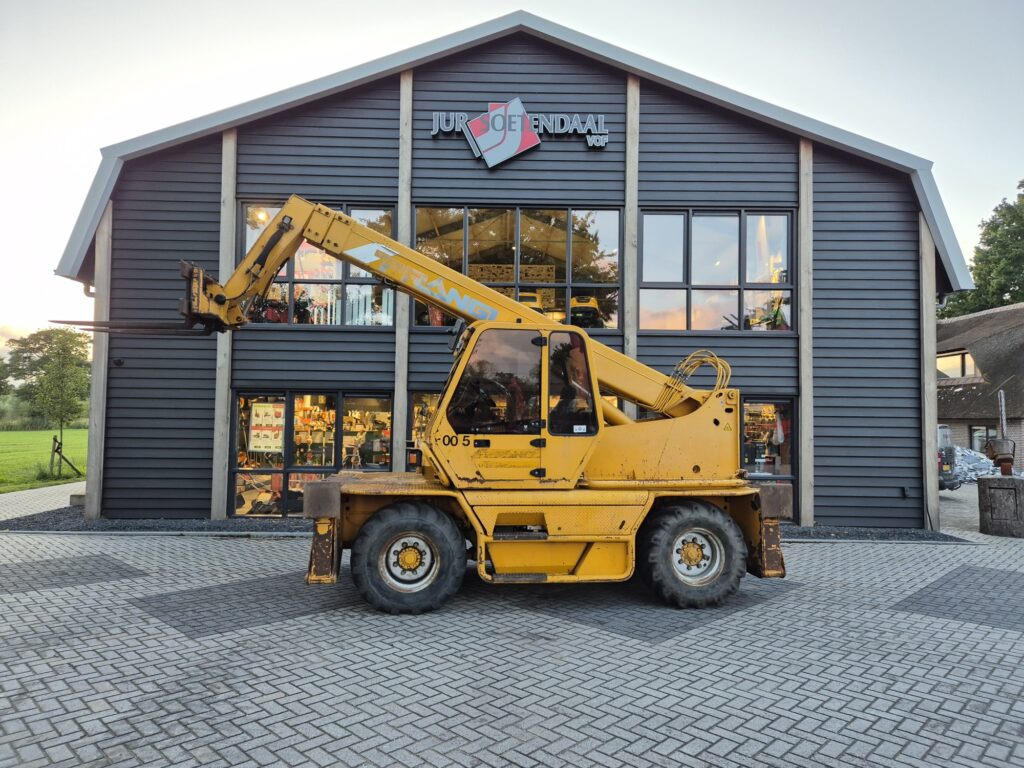 Sollevatore telescopico MERLO Roto 30.13