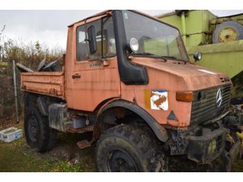 Veicolo speciale/ Comunale UNIMOG U1200