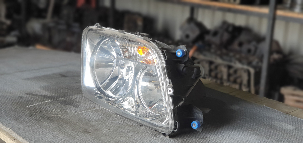 Luce/ Illuminazione per Camion nuovo ACTROS MP III HEADLIGHT - PASSENGER: foto 2