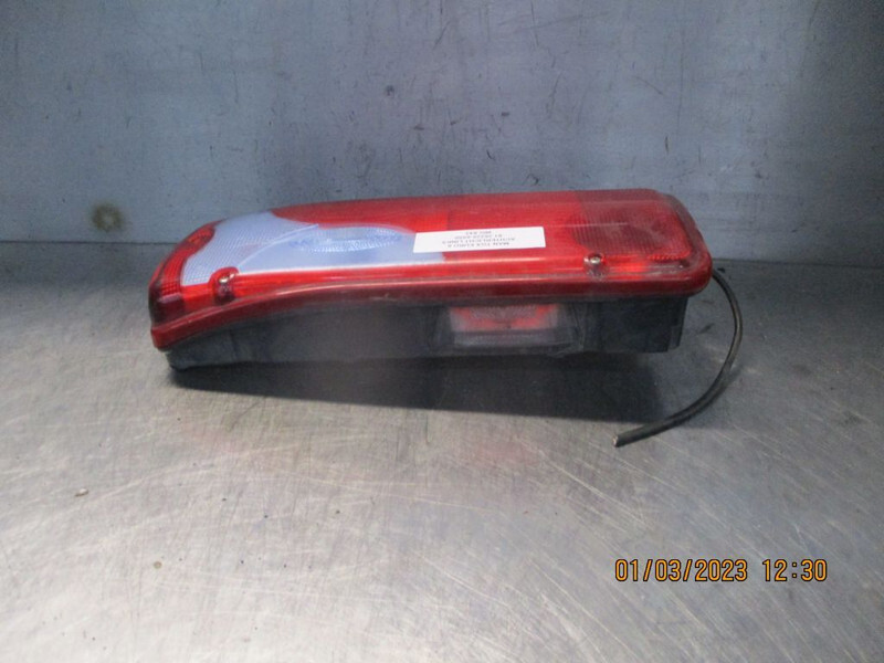 Fanale posteriore per Camion MAN 81 .25225-6550//ACHTER LAMP MAN EURO 6 LINKS: foto 2