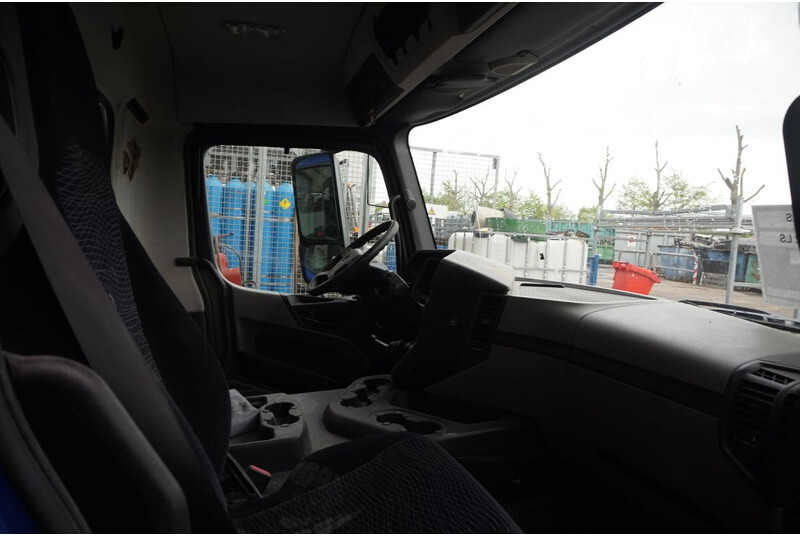 Cabina e interni per Camion Mercedes-Benz ANTOS S-CAB CLASSICSPACE 320MM MM TUNNEL: foto 6