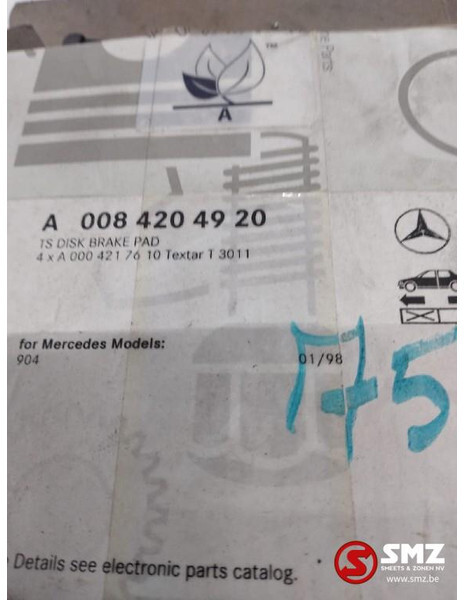 Pastiglie freno per Camion nuovo Mercedes-Benz Set remblokken mercedes sprinter w901-w905 a008420: foto 2
