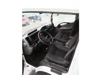 Cabina e interni per Camion Nissan NT400: foto 3