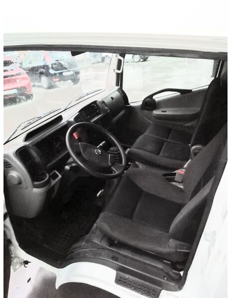 Cabina e interni per Camion Nissan NT400: foto 3