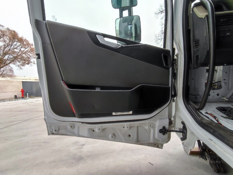 Cabina e interni per Camion Volvo FH EURO 6: foto 18