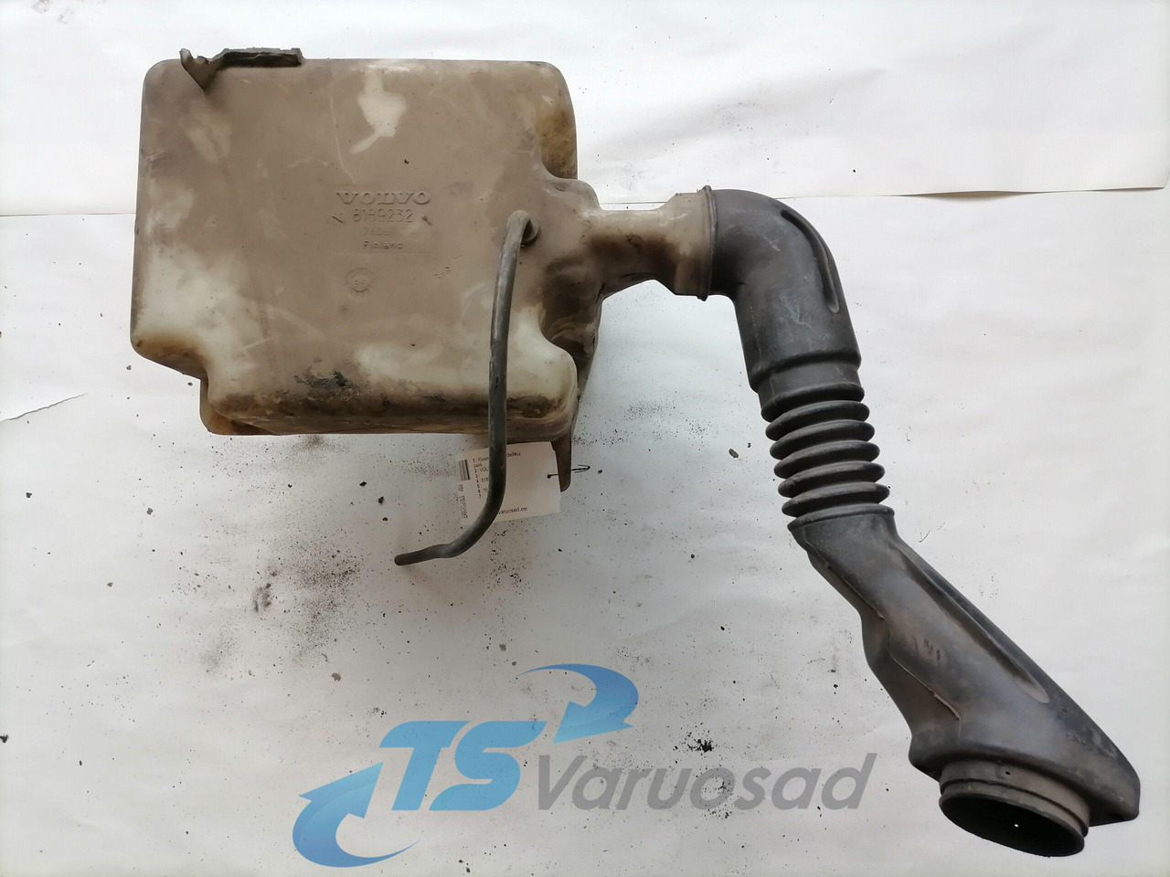 Tergicristallo per Camion Volvo Windscreen washer fluid tank 8189232: foto 2