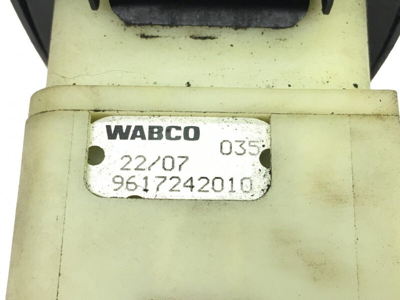 Cabina e interni Wabco R-series (01.04-): foto 3