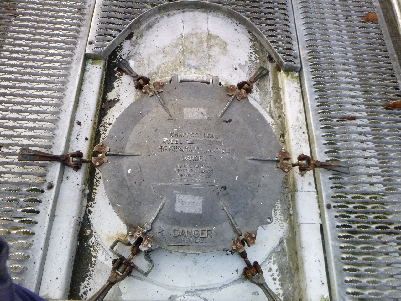 Semirimorchio cisterna per il trasporto di farina Cobo Powder tank alu 58 m3 (tipping): foto 11