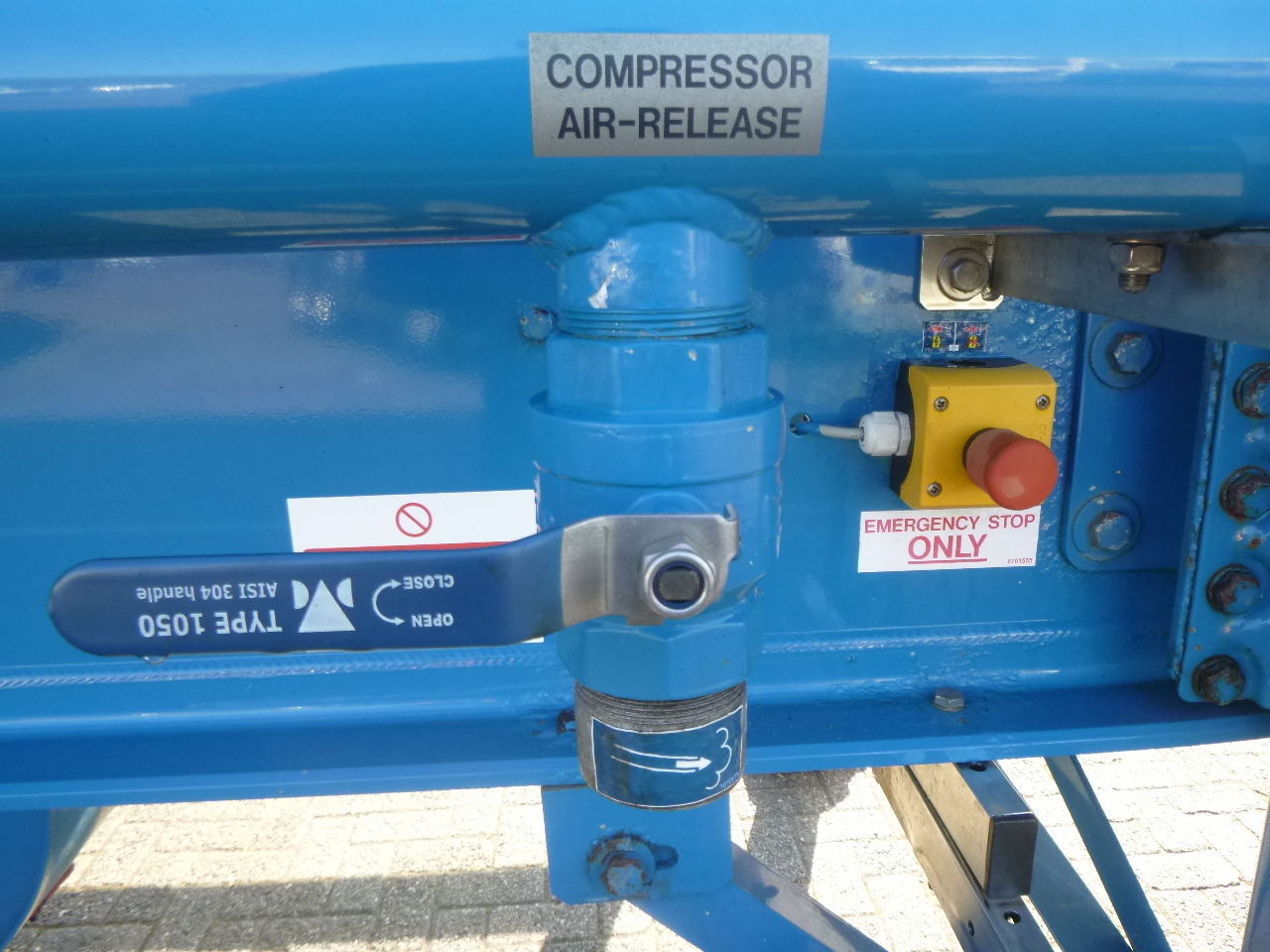 Semirimorchio cisterna per il trasporto di farina Feldbinder Powder tank alu 60 m3 / Compressor diesel engine.: foto 23