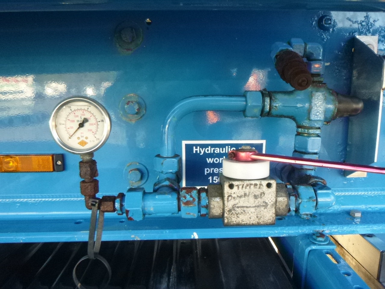 Semirimorchio cisterna per il trasporto di farina Feldbinder Powder tank alu 60 m3 / Compressor diesel engine.: foto 21
