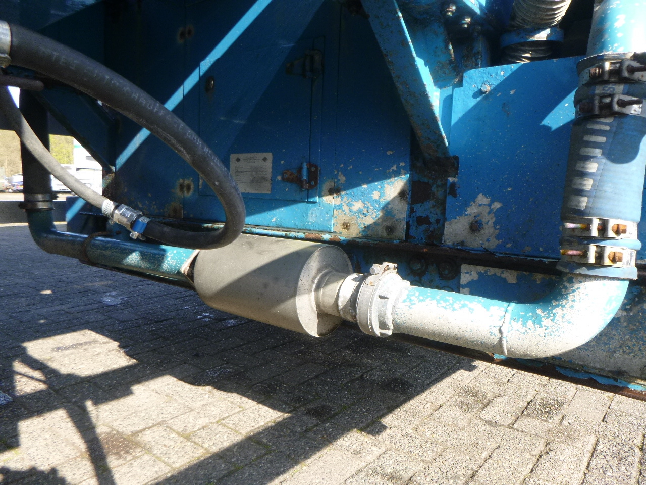 Semirimorchio cisterna per il trasporto di farina Feldbinder Powder tank alu 60 m3 / Compressor diesel engine.: foto 26