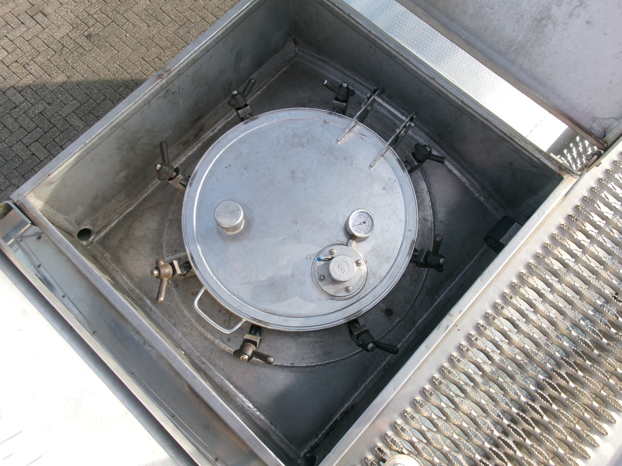 Semirimorchio cisterna per il trasporto di prodotti chimici Magyar Chemical tank inox 29.8 m3 / 1 comp: foto 25