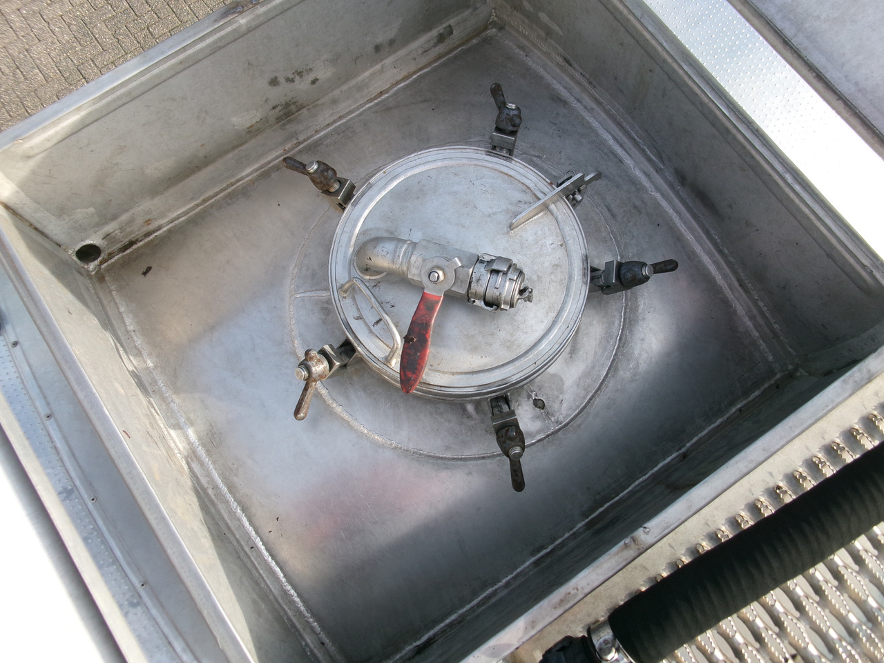 Semirimorchio cisterna per il trasporto di prodotti chimici Magyar Chemical tank inox 29.8 m3 / 1 comp: foto 29