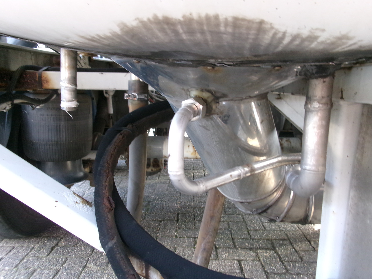 Semirimorchio cisterna per il trasporto di prodotti chimici Magyar Chemical tank inox 29.8 m3 / 1 comp: foto 15