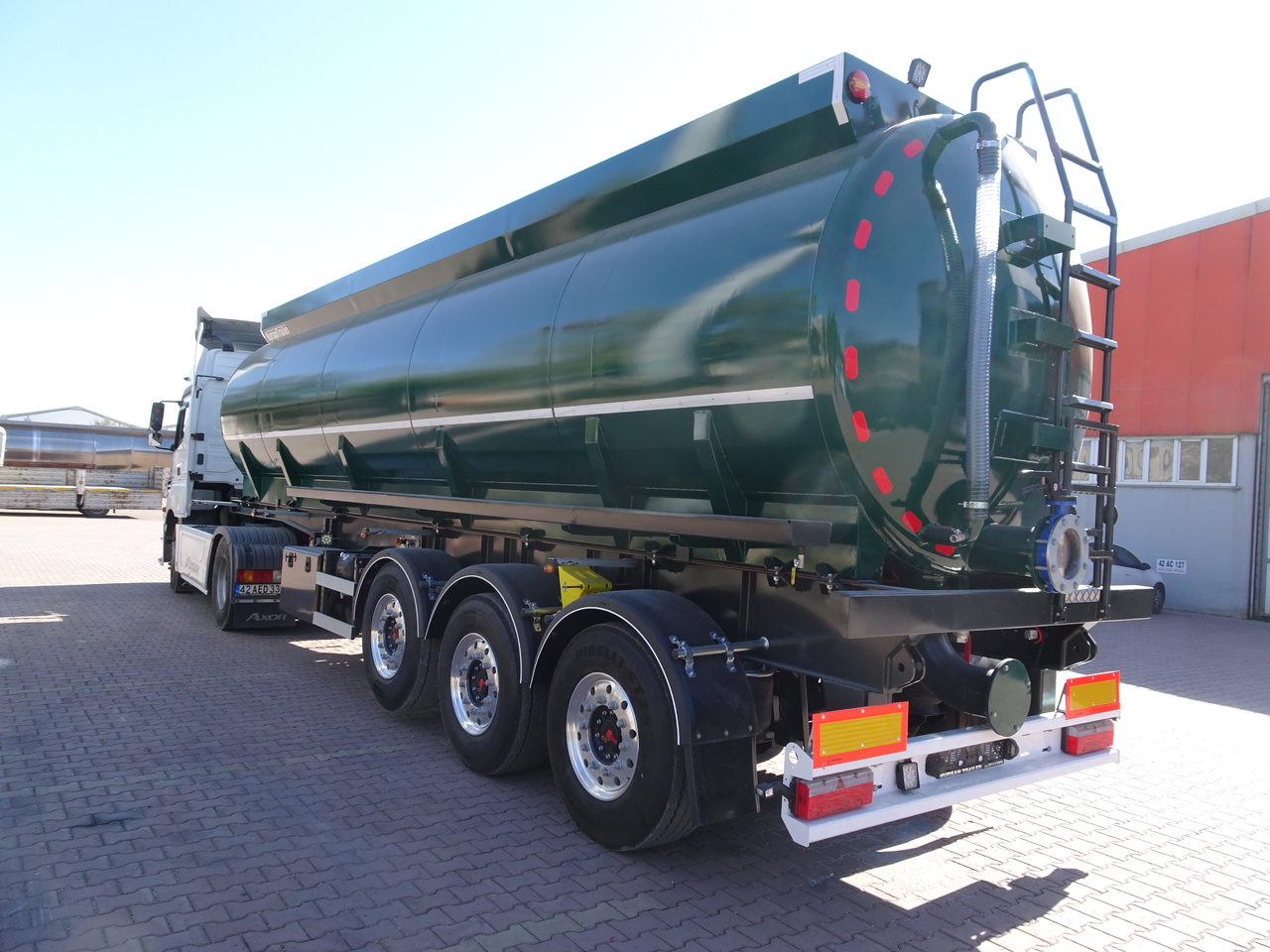 Semirimorchio cisterna per il trasporto di prodotti chimici nuovo NURSAN Slurry Tanker: foto 2