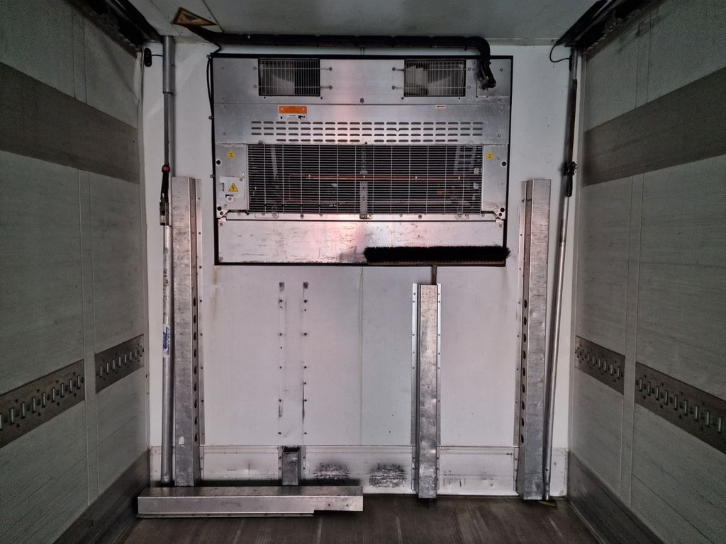 Semirimorchio frigorifero Schmitz Cargobull SKO 24 / Trennwand mit Doppelverdampfer /Rolltor: foto 16