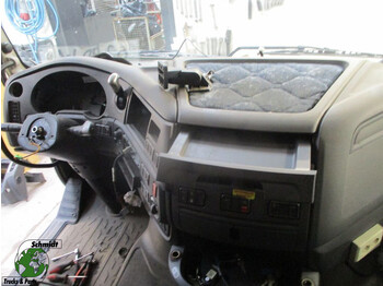 Cabina e interni DAF XF 106