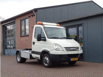 Trattore stradale IVECO Daily