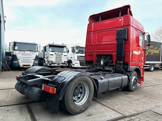 Trattore stradale DAF 95.430 XF SPACECAB (EURO 2 / ZF16 MANUAL GEARBOX / ROOFSPOILER / RVS-HIGHBAR / ETC.): foto 5