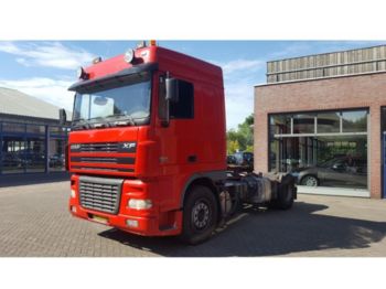 Trattore stradale DAF XF95: foto 1