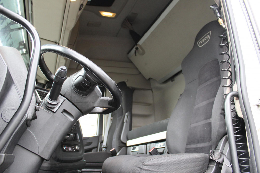 Trattore stradale Iveco S-Way 510 Retarder Standklima Navi Kühlbox