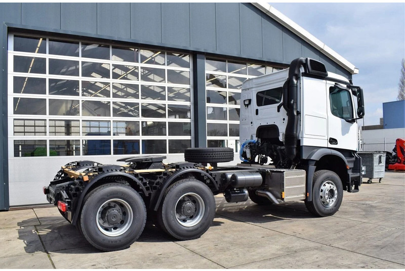 Trattore stradale nuovo Mercedes-Benz Actros 3340 S 6×4 Tractor Head (10 units): foto 8