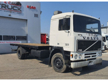 Autocarro con pianale/ Cassone fisso VOLVO F10