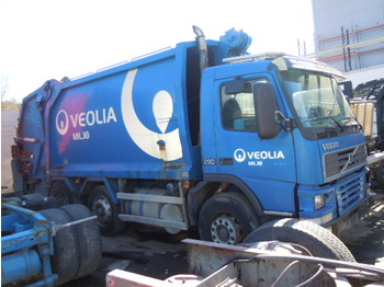 VOLVO FL7 - Camion immondizia