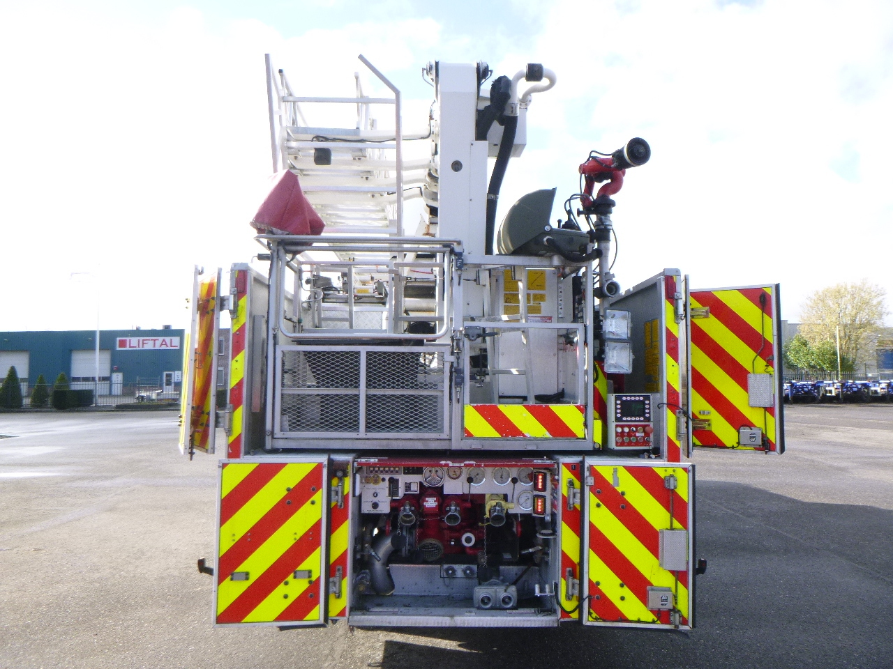 Autopompa Scania P310 6x2 RHD fire truck + pump, ladder & manlift: foto 12