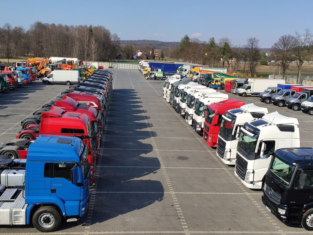 DUETDUDA - Macchine da cantiere CASE undefined: foto 26