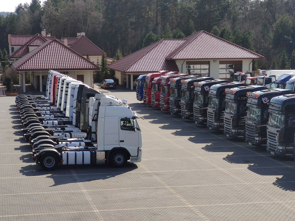 DUETDUDA - Macchine da cantiere CASE undefined: foto 23