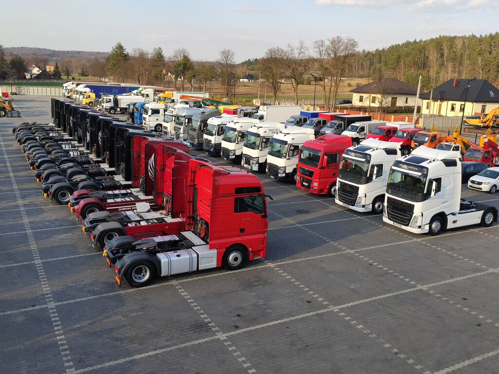 DUETDUDA - Macchine da cantiere CASE undefined: foto 25