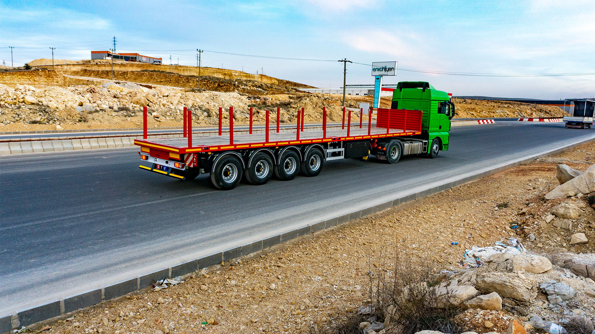 STU TRAILER DORSE ITHALAT IHRACAT LTD. STI. - Veicoli da vendere undefined: foto 1