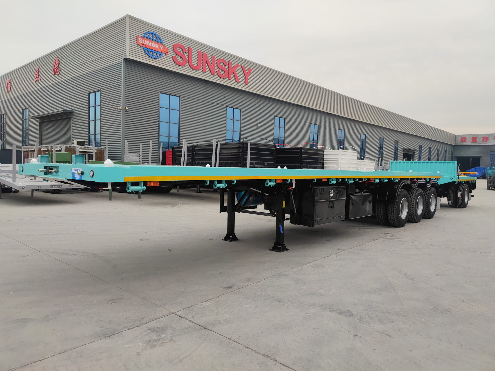 Xiamen Sunsky Vehicle Co.,Ltd - Camion SINOTRUK HOWO - nuovo, Euro 2 undefined: foto 2