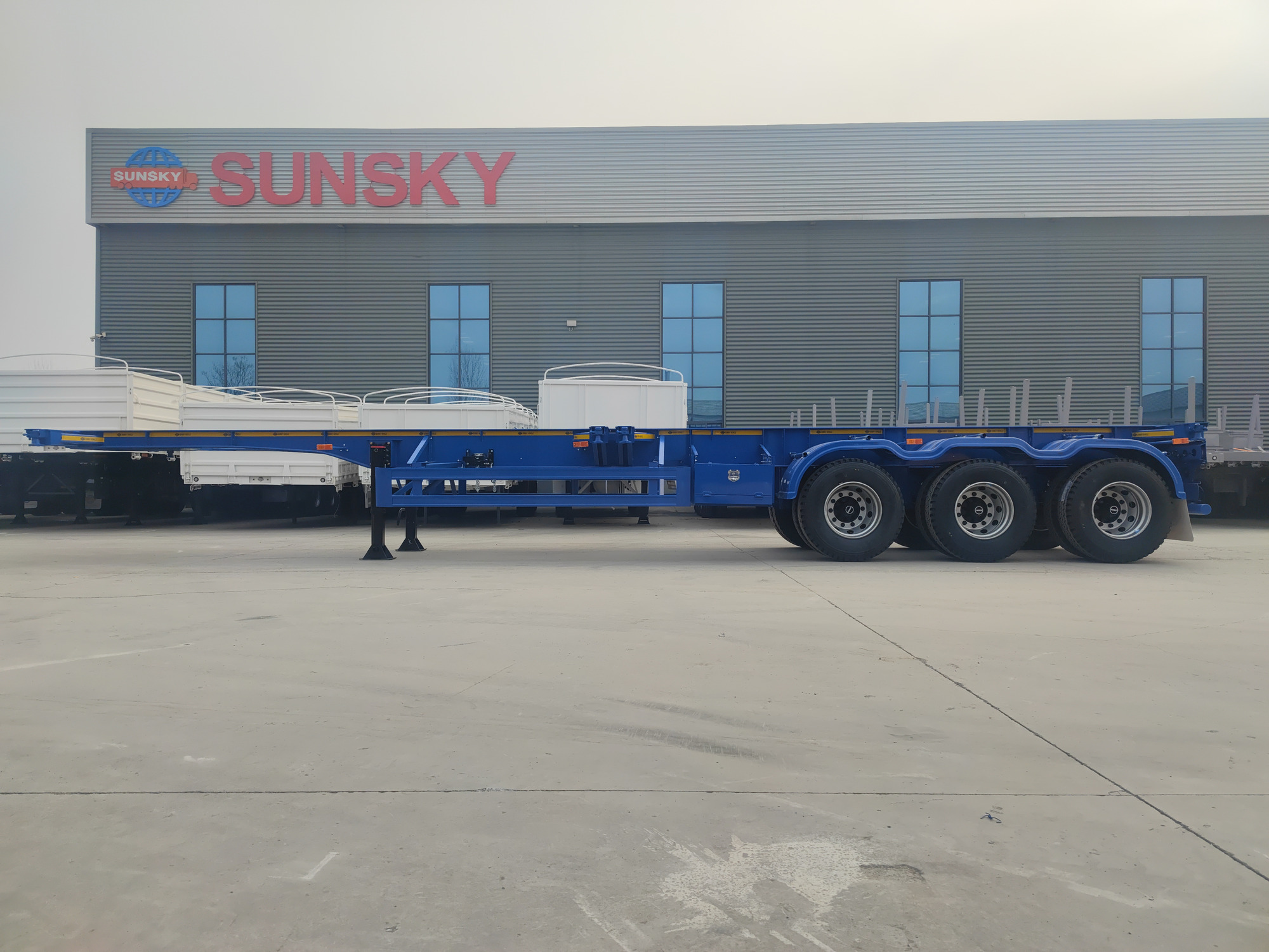 Xiamen Sunsky Vehicle Co.,Ltd - Camion SINOTRUK HOWO - nuovo, Euro 2 undefined: foto 3
